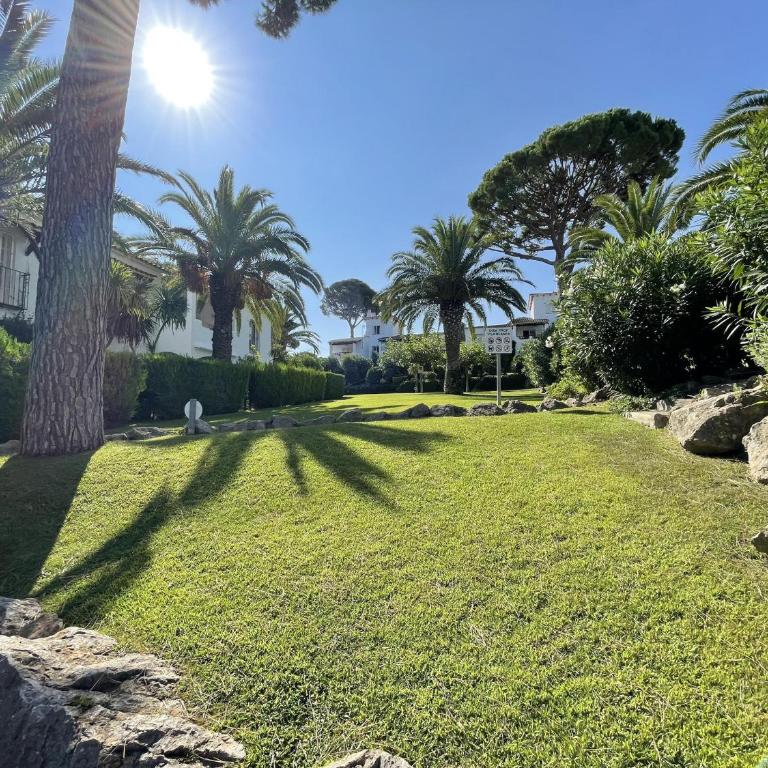 Casa con Jardín Privado, Chimenea y Piscina Comunitaria, cerca del Golfo y Playa de Pals - ES-226-31 - Casa - 5