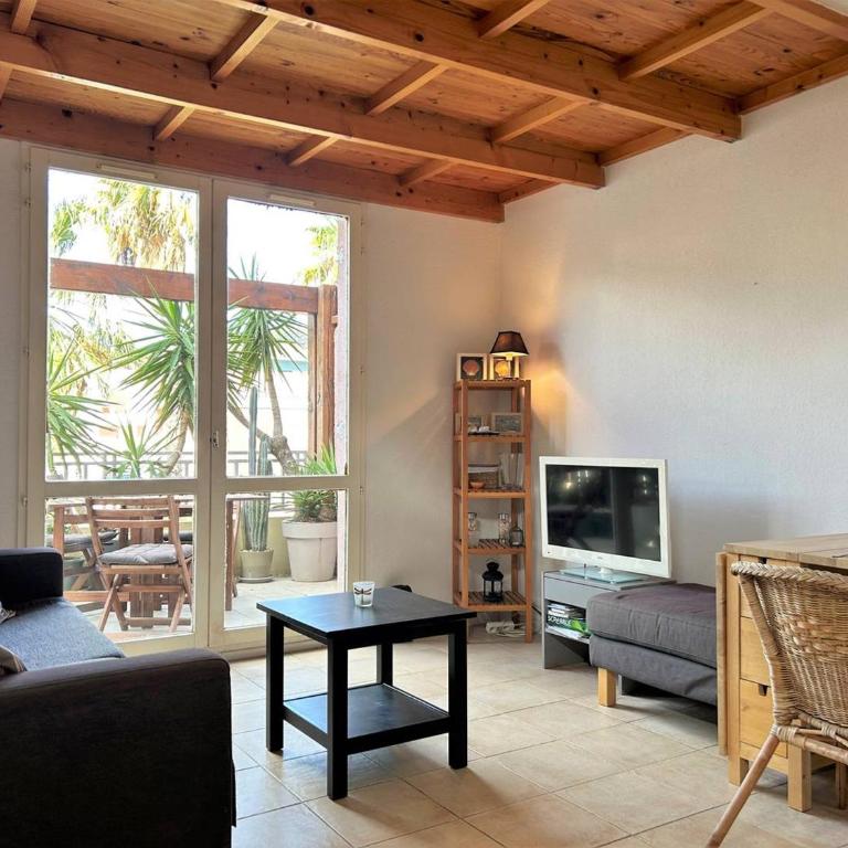 Appartement Duplex 100m Plage, Terrasse, Parking, 4 Couchages - Le Lavandou - FR-1-251-533 - Appartement - 3