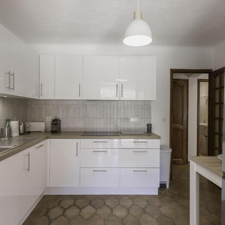 Casa Mia by Halldis - Villa - 11