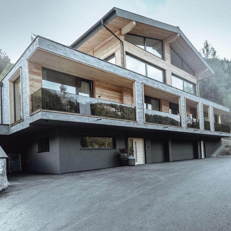 Studio 963 - Superior Chalet - 1