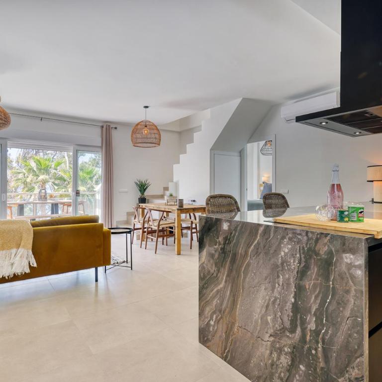 Penthouse Amaryllis - dakterras & private pool - Two-Bedroom Apartment - 3