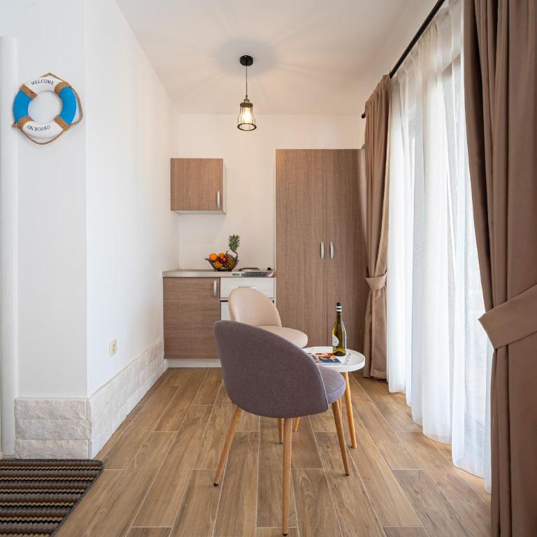 Sunset & Sunrise Villas in Stanisici-Two Villas With Common Pool - Standardna Vila - 11
