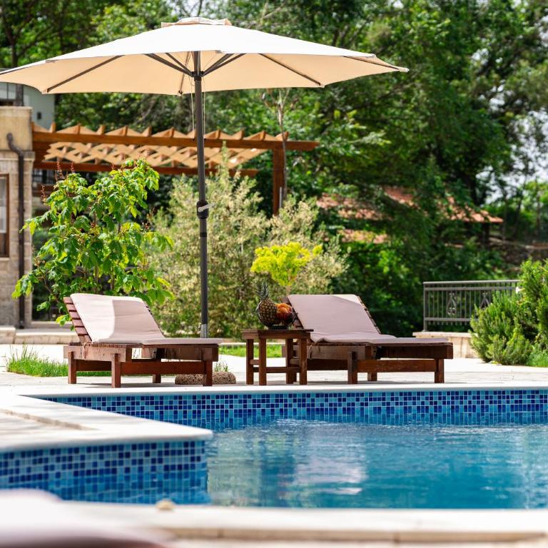 Sunset & Sunrise Villas in Stanisici-Two Villas With Common Pool - Superior Vila - 1