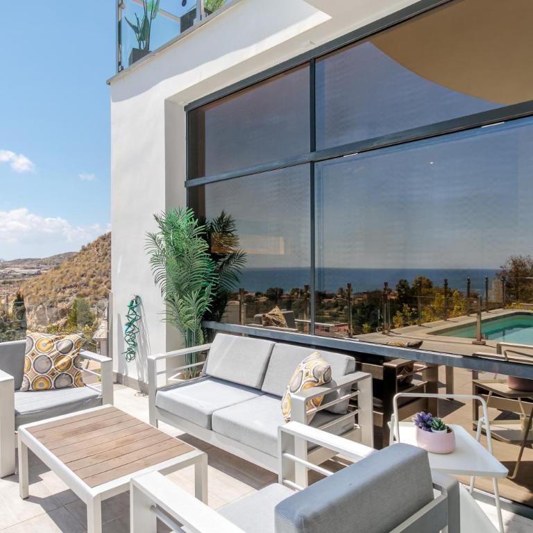Villa Olivia with amazing sea- and coast views and private swimming pool! - Villa con piscina privada - 8