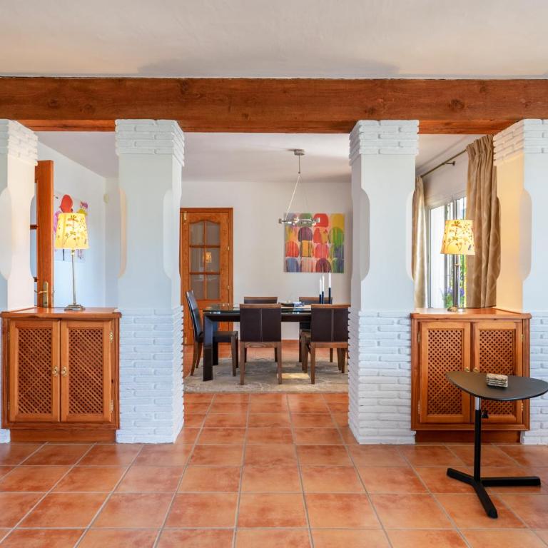 Stunning villa with pool by Costarentals - Ref 41 - Villa - 25