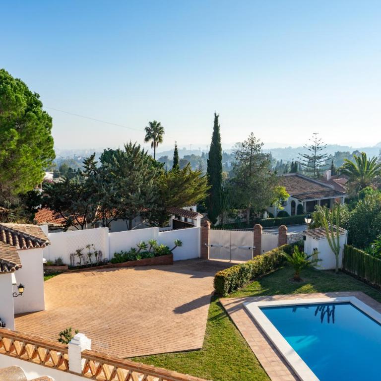 Stunning villa with pool by Costarentals - Ref 41 - Villa - 44