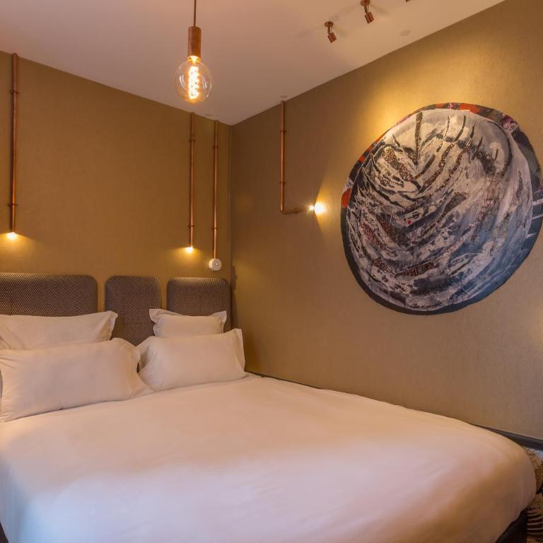Hôtel Exquis - Small Double Room - 1