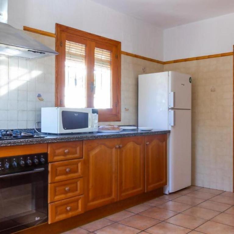 Chalet Los Olivos con piscina - Casa de 3 dormitorios - 22