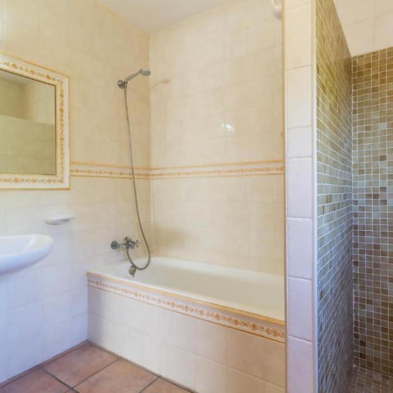 Chalet Los Olivos con piscina - Casa de 3 dormitorios - 29