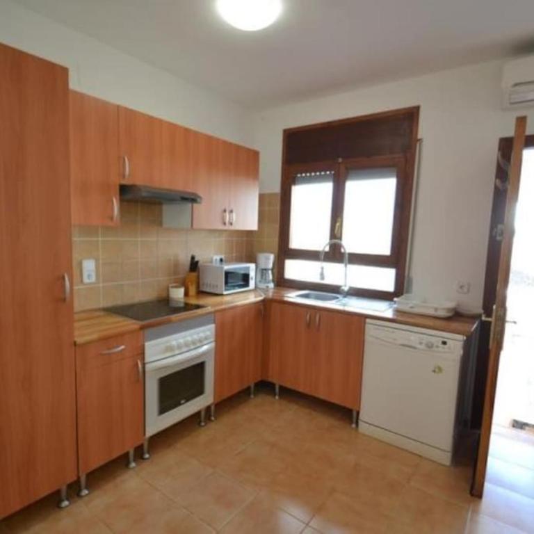 Blança - Two-Bedroom House - 12