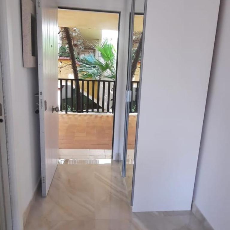 Marbella beachfront apartment Romana Playa Elviria - Apartamento con terraza - 14