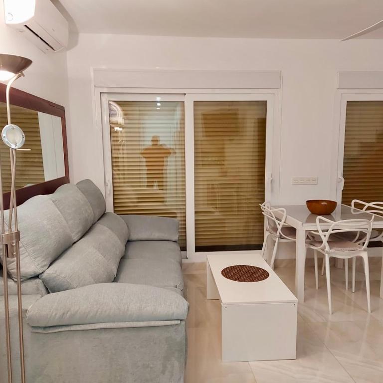 Marbella beachfront apartment Romana Playa Elviria - Apartamento con terraza - 5
