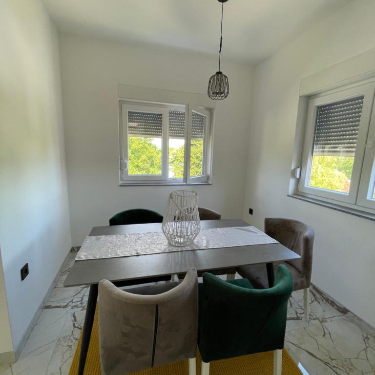 Apartment Vila Tara - Two-Bedroom Deluxe Apartment with Balcony - 13