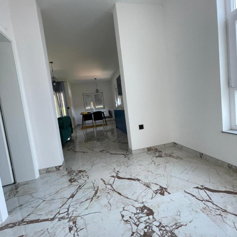 Apartment Vila Tara - Two-Bedroom Deluxe Apartment with Balcony - 11