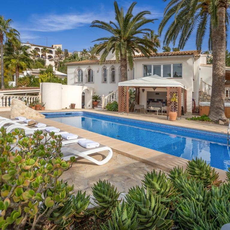 Villa Mariposa by Abahana Villas - Villa - 1