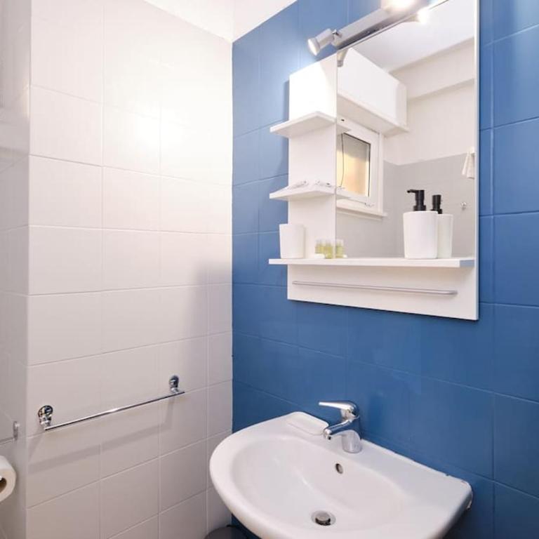 Tuscolana Blu Apartment - Grazioso Monolocale - Appartamento con 1 Camera da Letto - 8