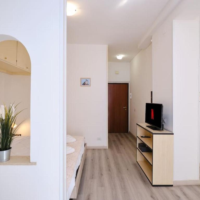 Tuscolana Blu Apartment - Grazioso Monolocale - Appartamento con 1 Camera da Letto - 17
