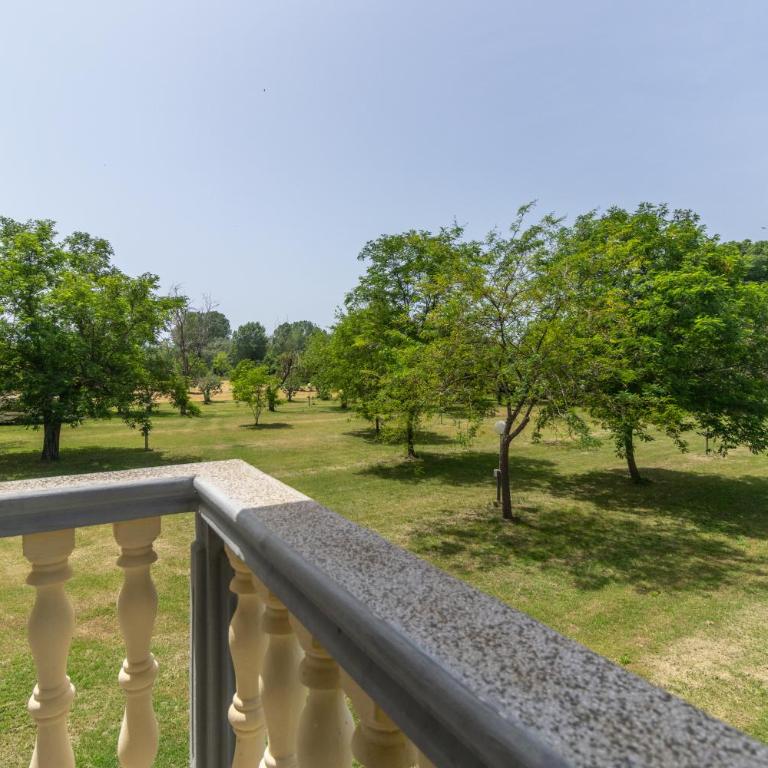 Tomi Guesthouse - Double or Twin Room with Garden View - 25