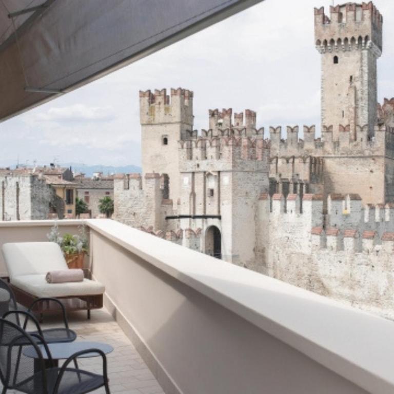 Grand Hotel Terme Sirmione - Suite con Vista Lago - 5