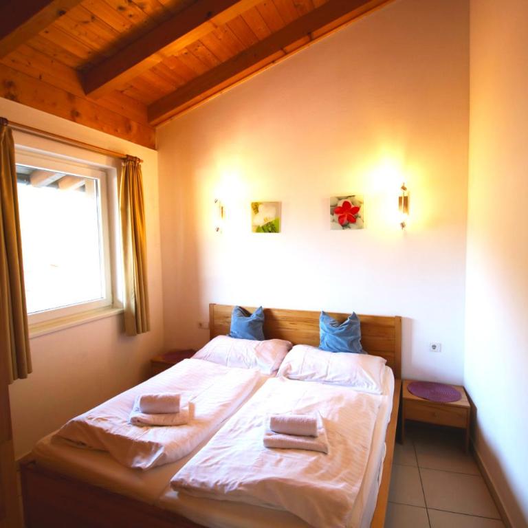 Apartment Peter-Adler Resort - One-Bedroom Apartment with Balcony and Mountain View - 2