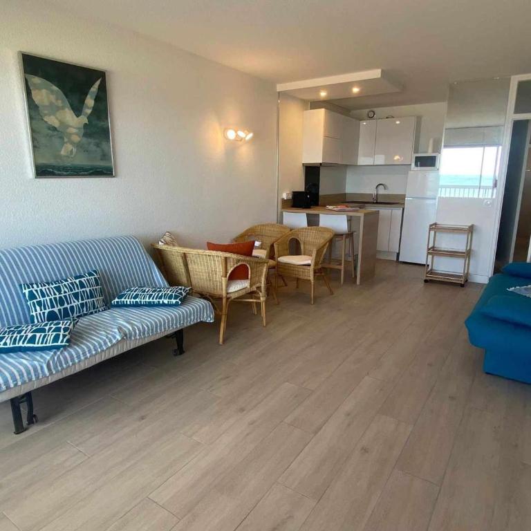 Studio pied dans l'eau, grand frigo, lave-vaisselle, lave-linge, parking privé - FR-1-326-787 - Studio - 10