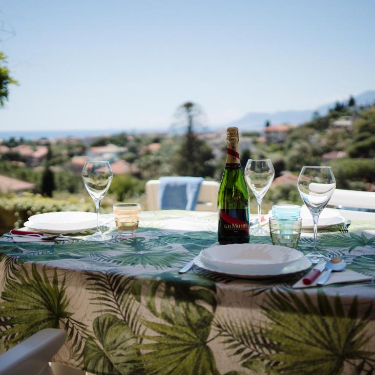 GuestHost - Into the Green! Bordighera Garden House - Apartment mit 2 Schlafzimmern und Aussicht - 24