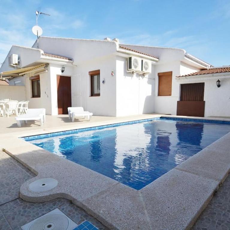 Camins 2 - Two-Bedroom House - 1
