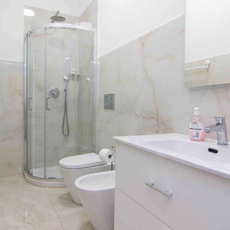 B&B Corso Italia - Camera Tripla Economy - 1