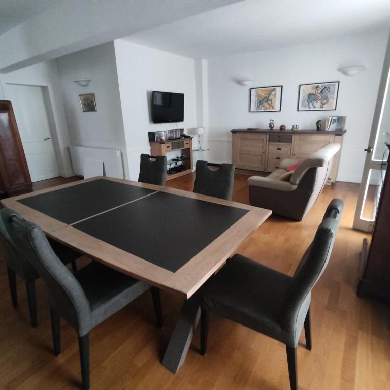 CHAMBRE 1 CALME PROCHE GARE, CENTRE VILLE et FESTIVAL - Chambre Double - 14