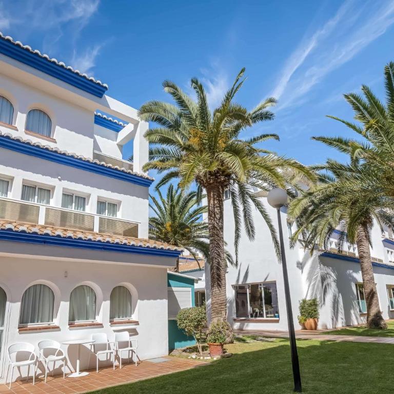 Occidental Torremolinos Playa - Habitación Familiar Deluxe - 5