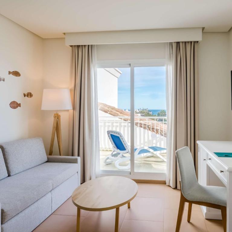 Occidental Torremolinos Playa - Habitación Familiar Superior - 3