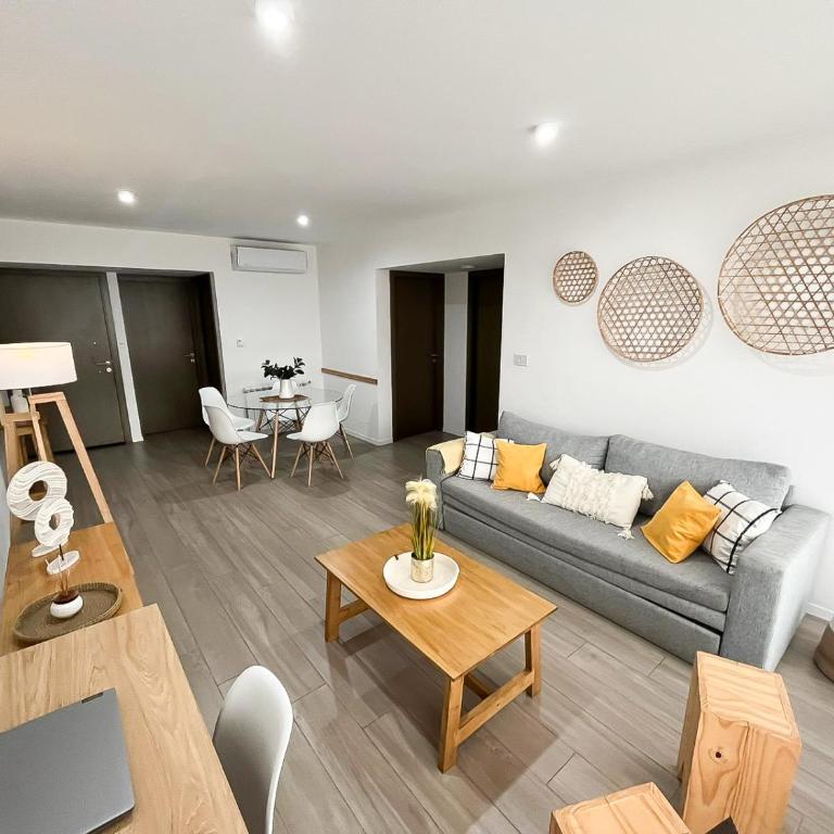 Dpto Premium, 2 dorm, con balcón terraza y pileta - Apartamento de 2 dormitorios - 13