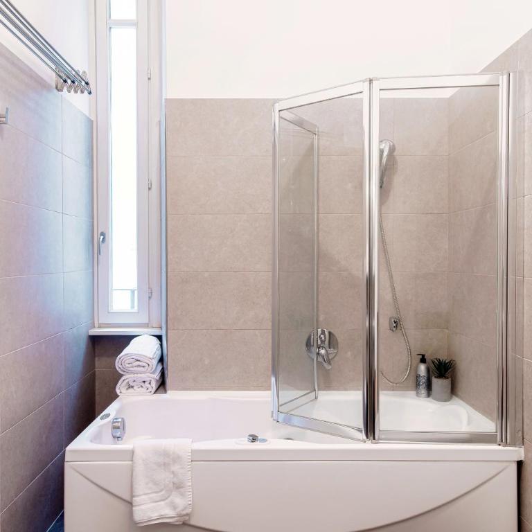 All in One - by MyHomeInComo - Appartamento con 1 Camera da Letto - 12
