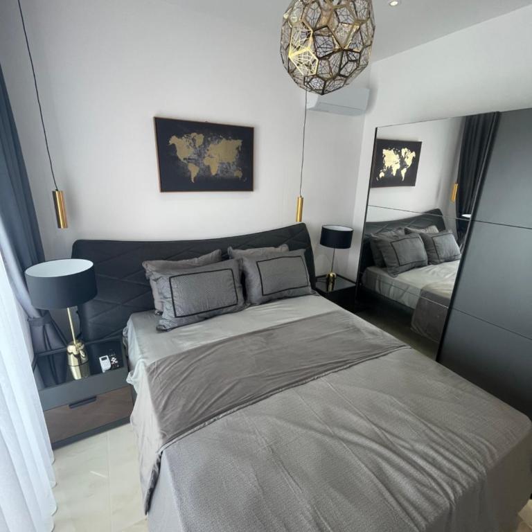 Apartments Amira - Double Room with Balcony - 6