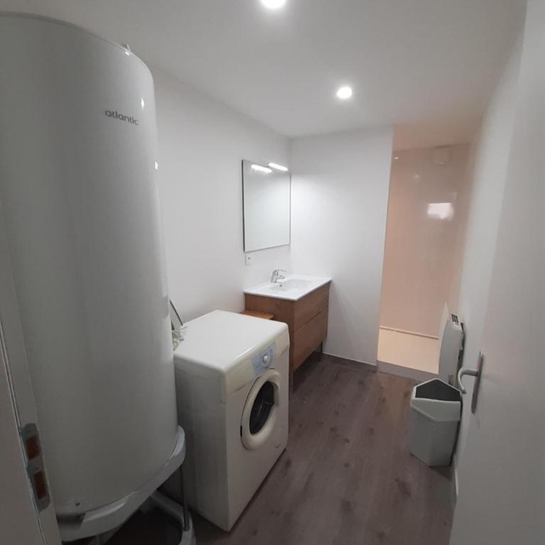 Appartement 50m2 rez de chaussée en plein centre ville garage gratuit - Appartamento con 2 Camere da Letto - 11