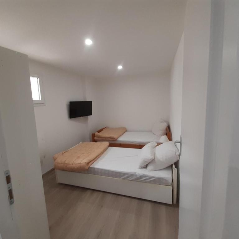Appartement 50m2 rez de chaussée en plein centre ville garage gratuit - Appartamento con 2 Camere da Letto - 10