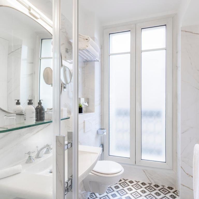 Hotel Claridge Paris - Chambre Deluxe - 10