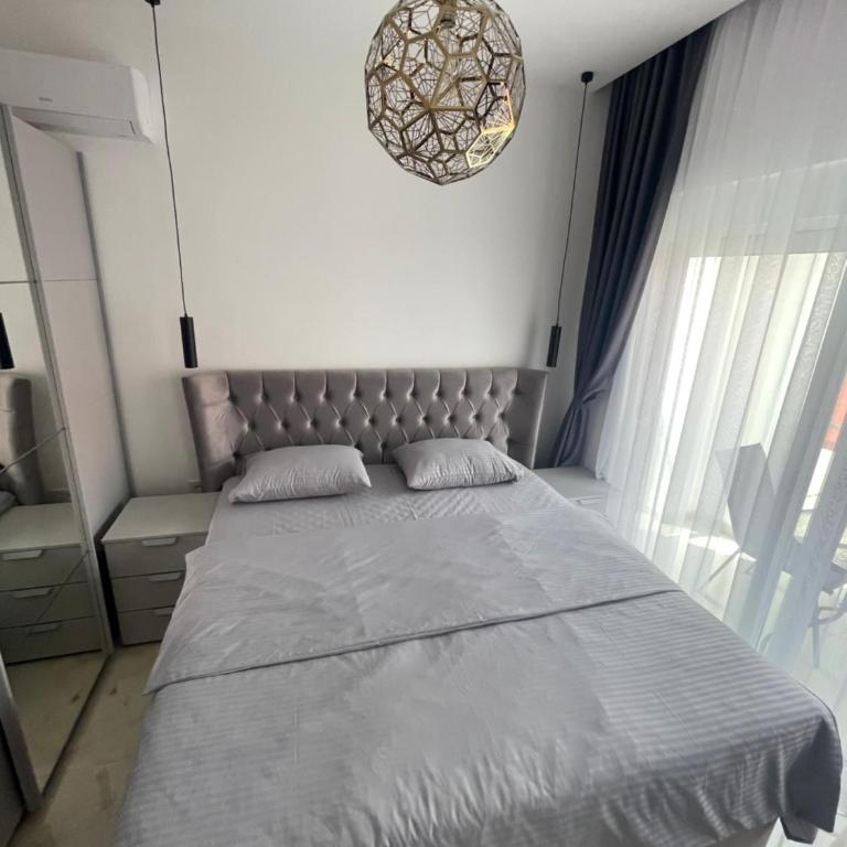Apartments Amira - Double Room with Balcony - 5