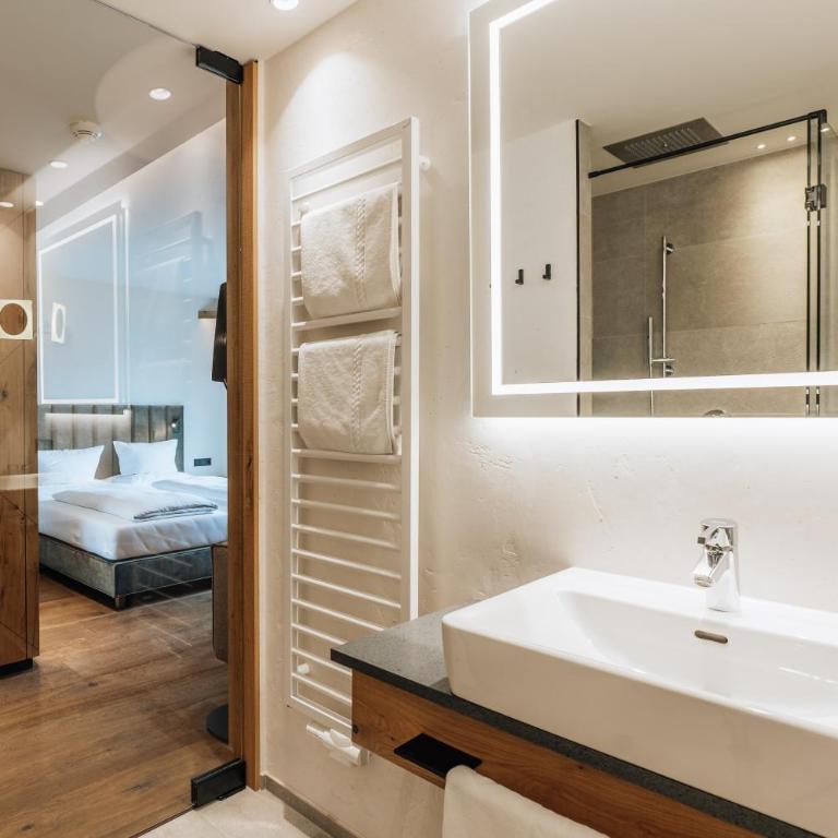 Vital Sporthotel Kristall - Doppelzimmer mit Balkon - 5
