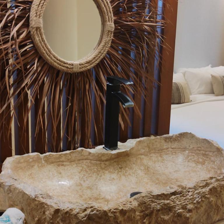 Casa Punta Coco & Beach Club - Suite con vistas parciales al mar - 1