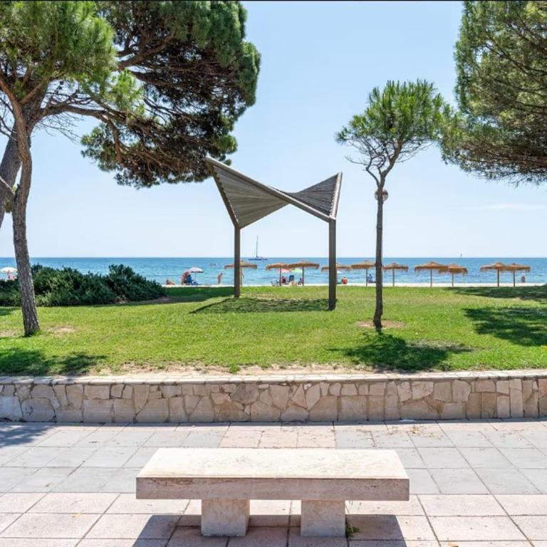 Coqueto Apartamento en Cambrils con Aire Acondicionado y Vistas al Mar 4 Plazas - Apartamento de 1 dormitorio - 24