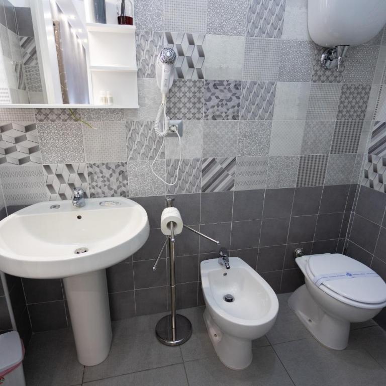 Residenza Luce Sul Mare - Large Double Room - 17