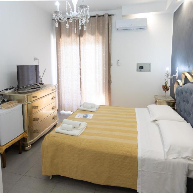 Residenza Luce Sul Mare - Double Room with Balcony and Sea View - 24