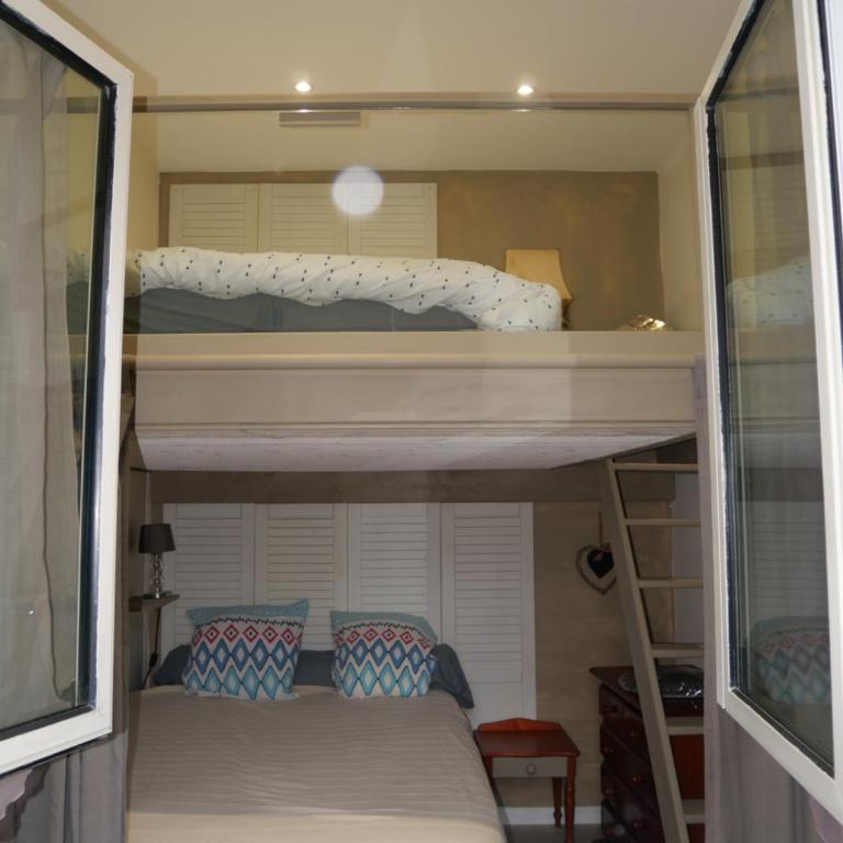 T2 climatisé independant avec terrasse, garage à velos, centre arcachon à 3 minutes des plages et des rues pietones - One-Bedroom Apartment - 10