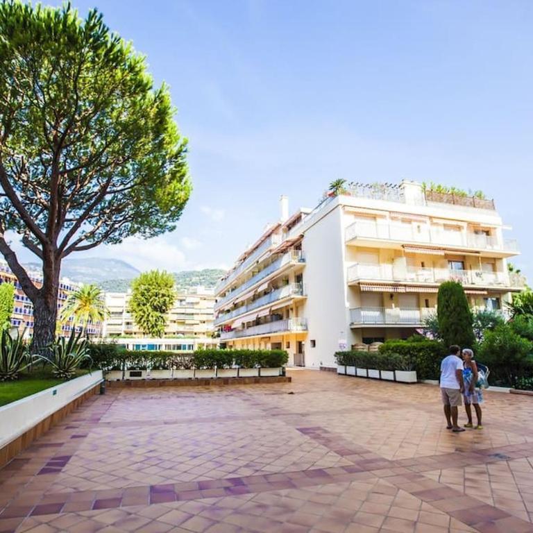 T4 FRONT DE MER ,PISCINE 25 metres ,WIFI,6à8 PERSONNES,parking,GARAGE - Appartement 2 Chambres - 35