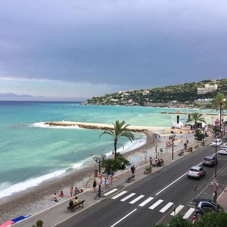 T4 FRONT DE MER ,PISCINE 25 metres ,WIFI,6à8 PERSONNES,parking,GARAGE - Appartement 2 Chambres - 37
