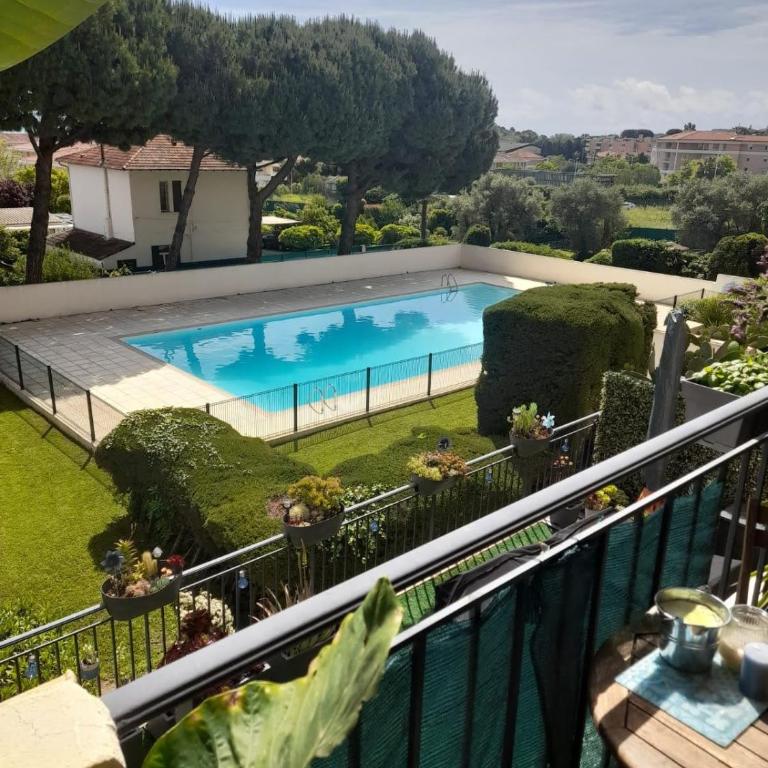 Superb apartment in provenzal residence with pool - Apartment mit 1 Schlafzimmer - 20