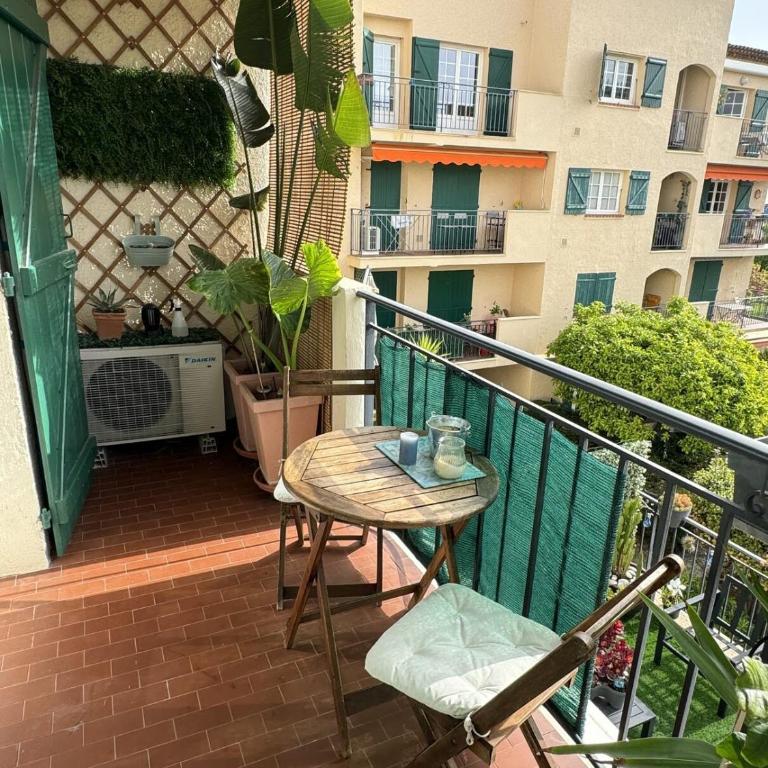Superb apartment in provenzal residence with pool - Apartment mit 1 Schlafzimmer - 21