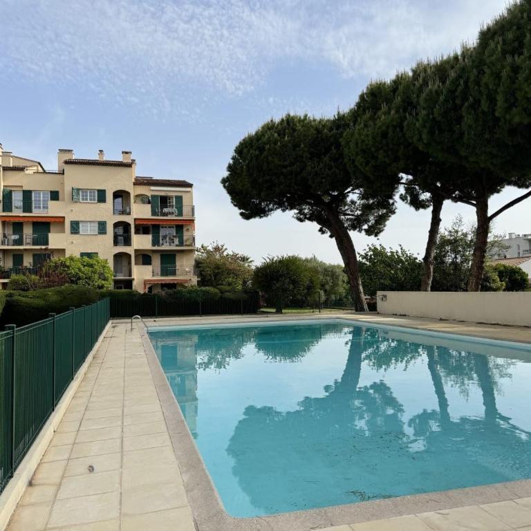 Superb apartment in provenzal residence with pool - Apartment mit 1 Schlafzimmer - 24