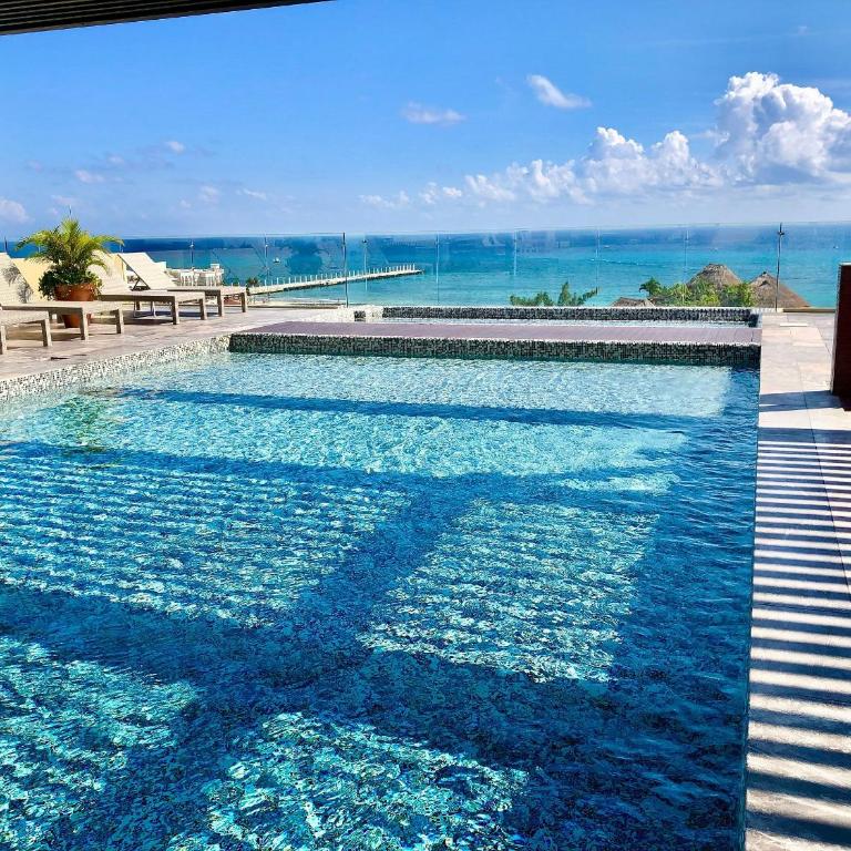 1 block from beach 2BR pool ocean view - Apartment - 26
